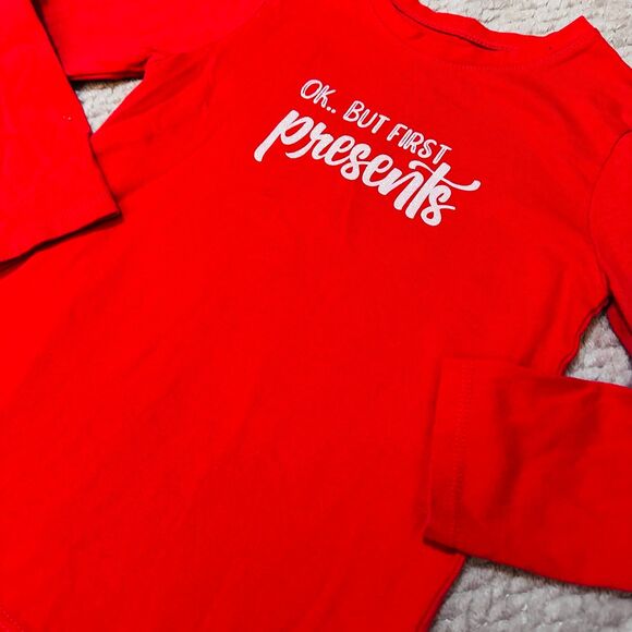 Girl’s Christmas Shirt Size 5 - Picture 2 of 4